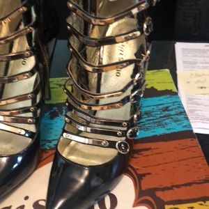 Zigisoho Black Patten Leather heels